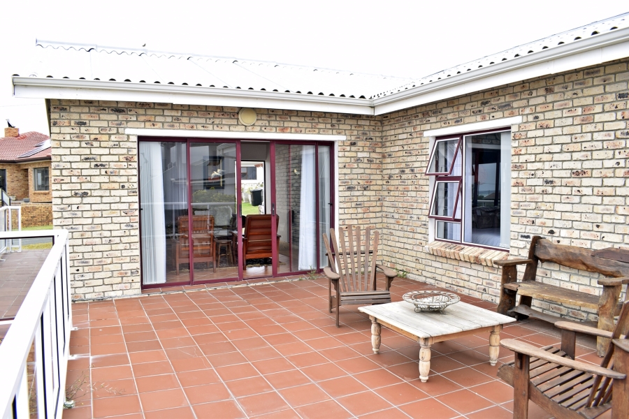 3 Bedroom Property for Sale in Struisbaai Western Cape